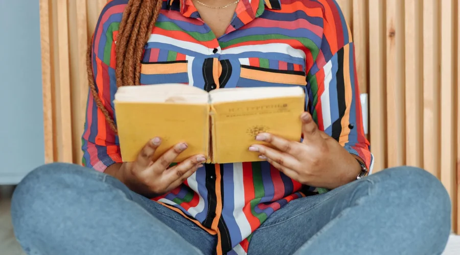 24 Livros Essenciais Escritos por Mulheres para Impulsionar seu Negócio de Dropshipping em 2026
